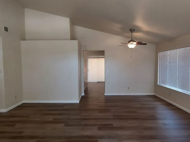 3835 Hunters Glen Pl — Photo 14