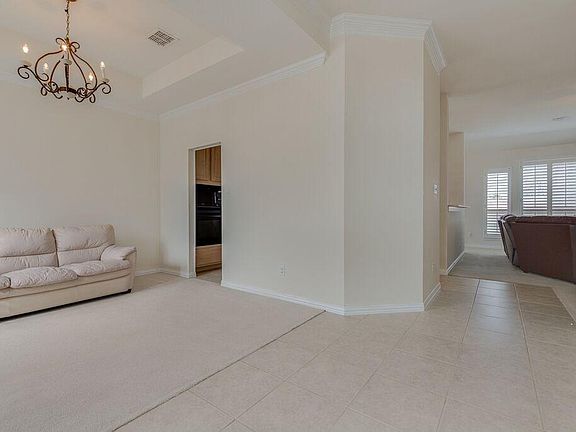 5th image of 636 Park Highlands Ct
