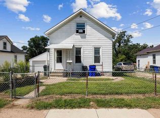 1017 19th St SE, Cedar Rapids, IA 52403