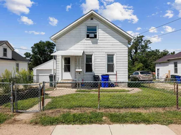 1017 19th St SE, Cedar Rapids, IA 52403