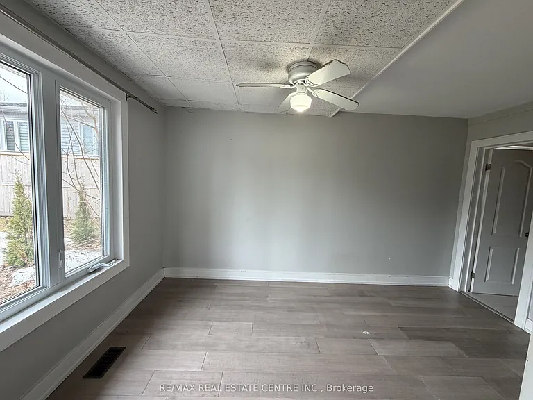 35 Lakeside Ave — Photo 13