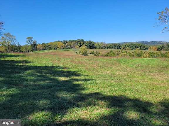 3rd image of 815 Henderson Holw