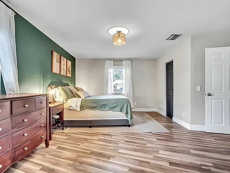6941 Boston Dr — Photo 11