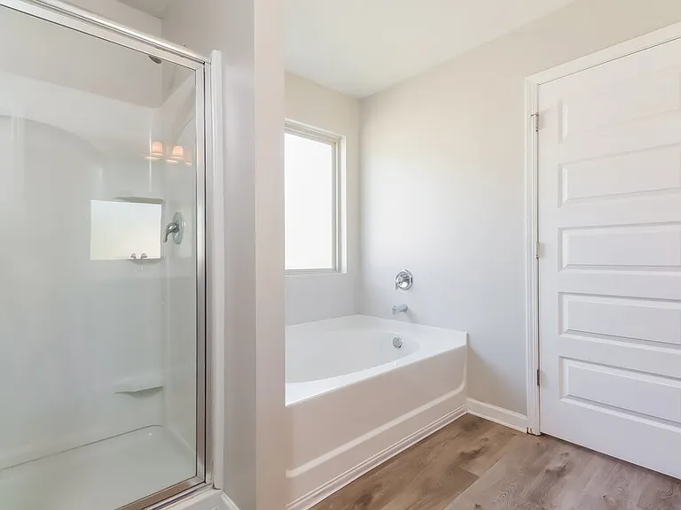 1075 Lear Dr — Photo 10