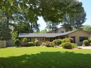 2105 Swallow Ln, Virginia Beach, VA 23454