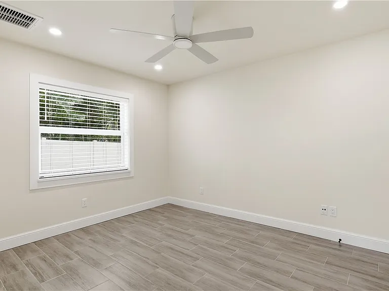 726 Live Oak Ln — Photo 19