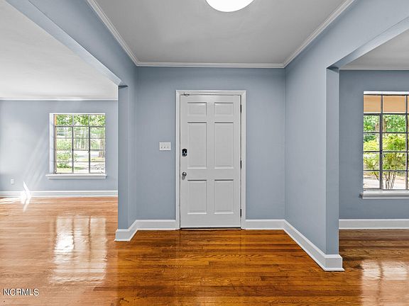 5th image of 909 Greenville Boulevard SE