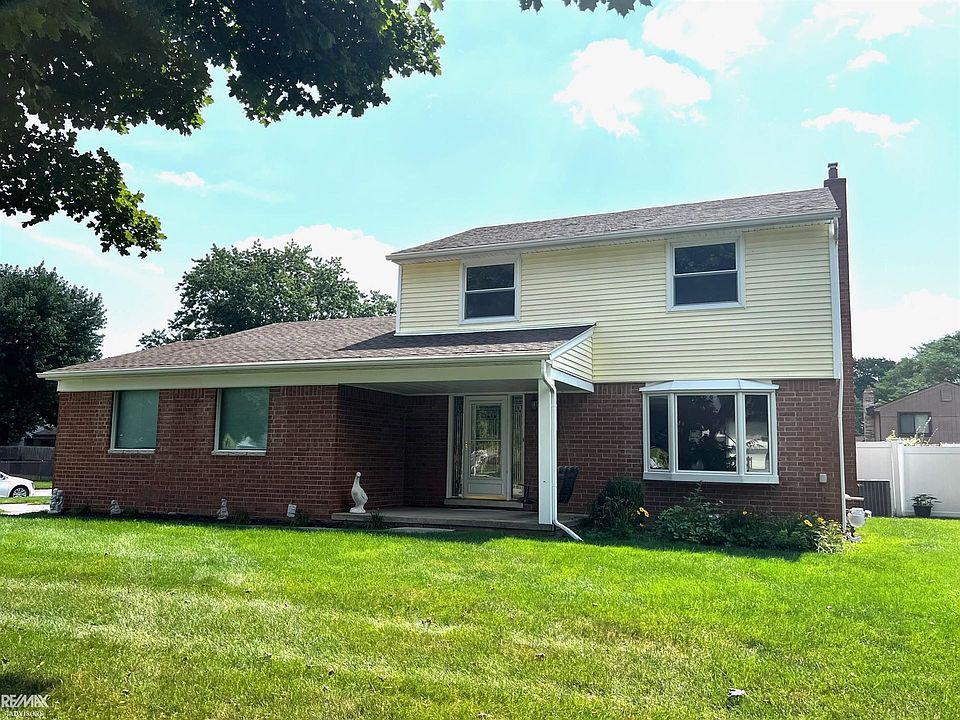 1st image of 39276 Della Rosa Dr