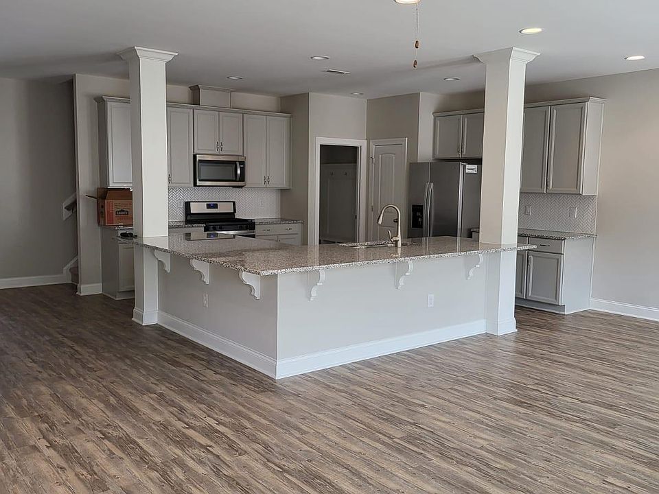 1st image of 680 Barneswyck Dr