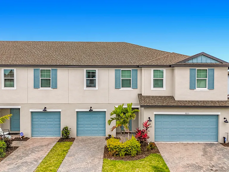5649 Tripoli Dr — Photo 1