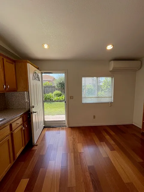 1 bed, 363 sqft, $2,000 — Photo 3
