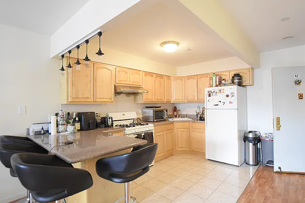 Rented by REAL New York | media 22
