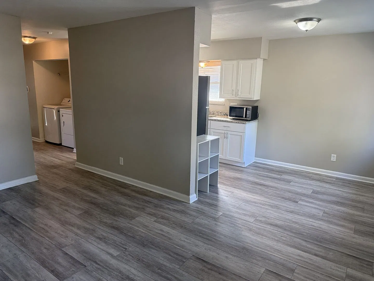Now available! Cute 2BR Bugalow near garfield Park — Photo 3