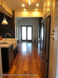 36 Surf Ave — Photo 15