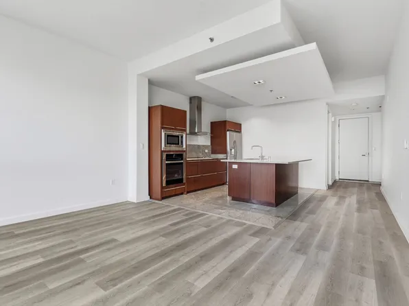 4471 Dean Martin Dr, Paradise, NV