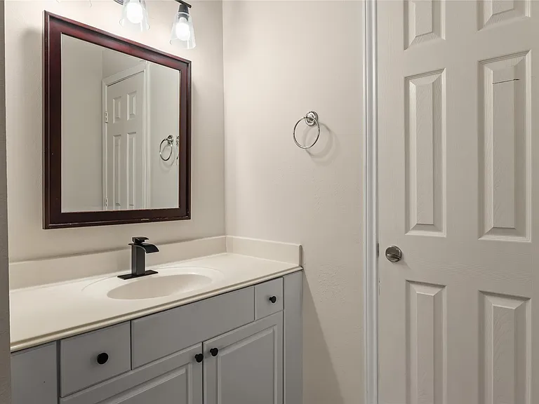 4111 Surreydon Dr — Photo 27