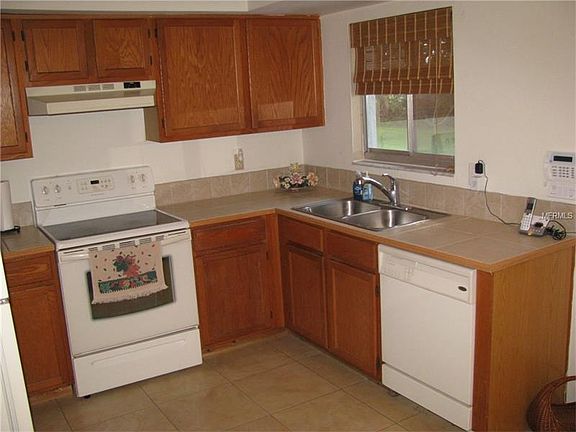 3rd image of 11528 Sandy Hill Dr