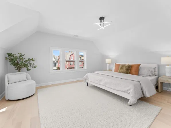 446 Broadway #2, Somerville, MA 02145