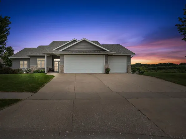 1606 12th Ave, Vinton, IA 52349