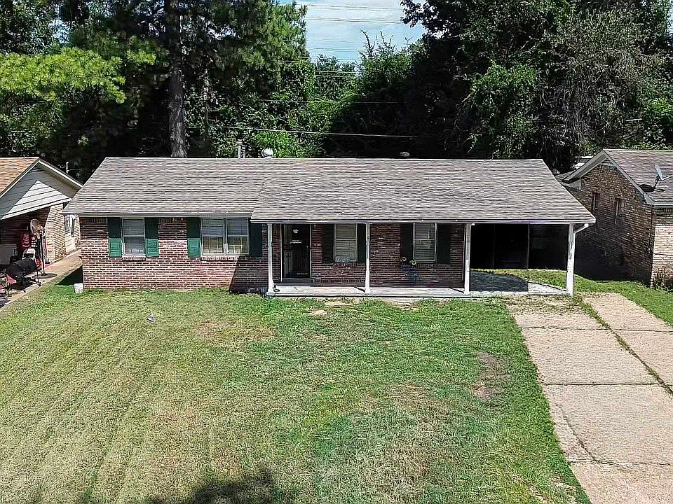 1st image of 3000 Capri Rd
