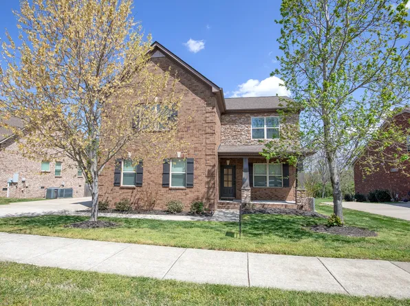 365 Goodman Dr, Gallatin, TN 37066