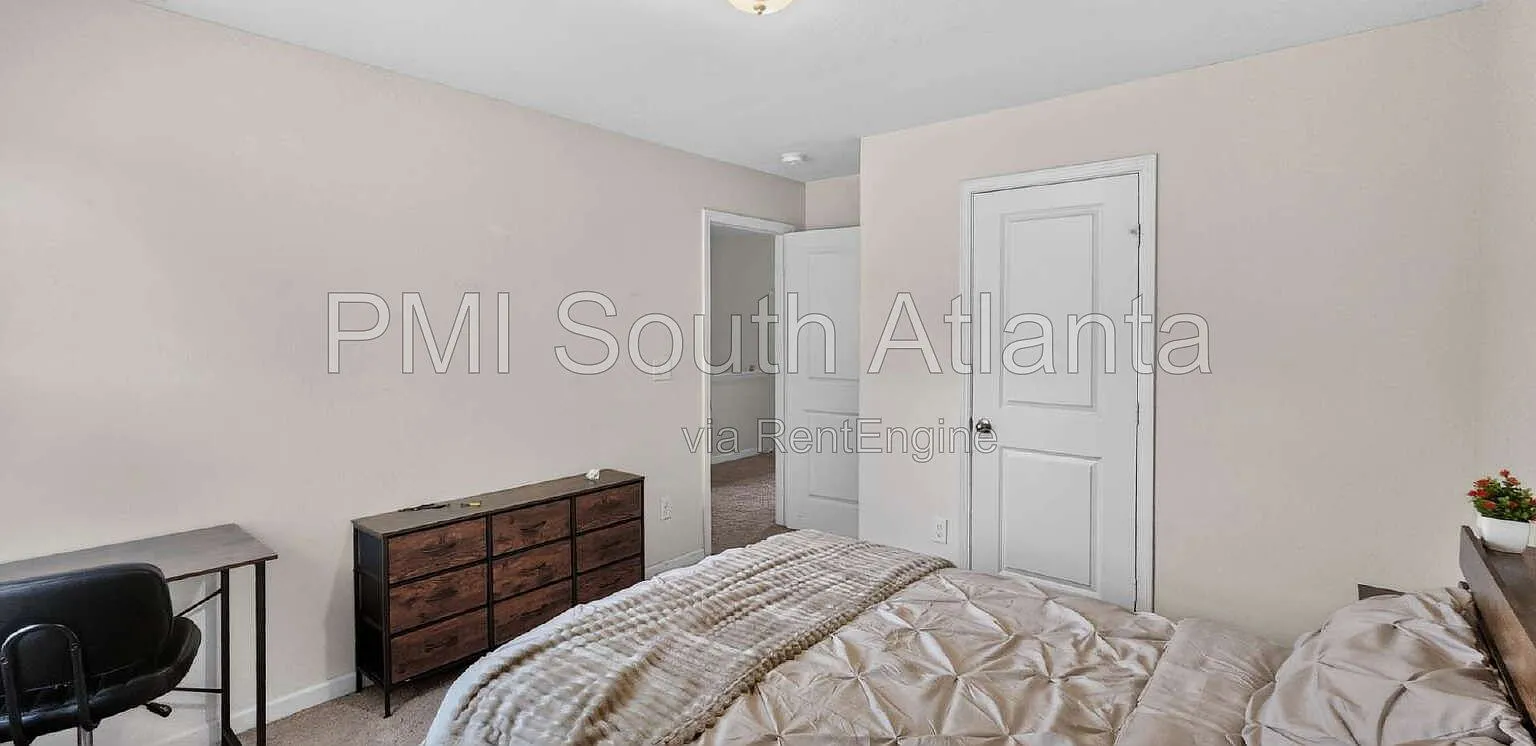 1 bed, 1.0 bath, $850 — Photo 3