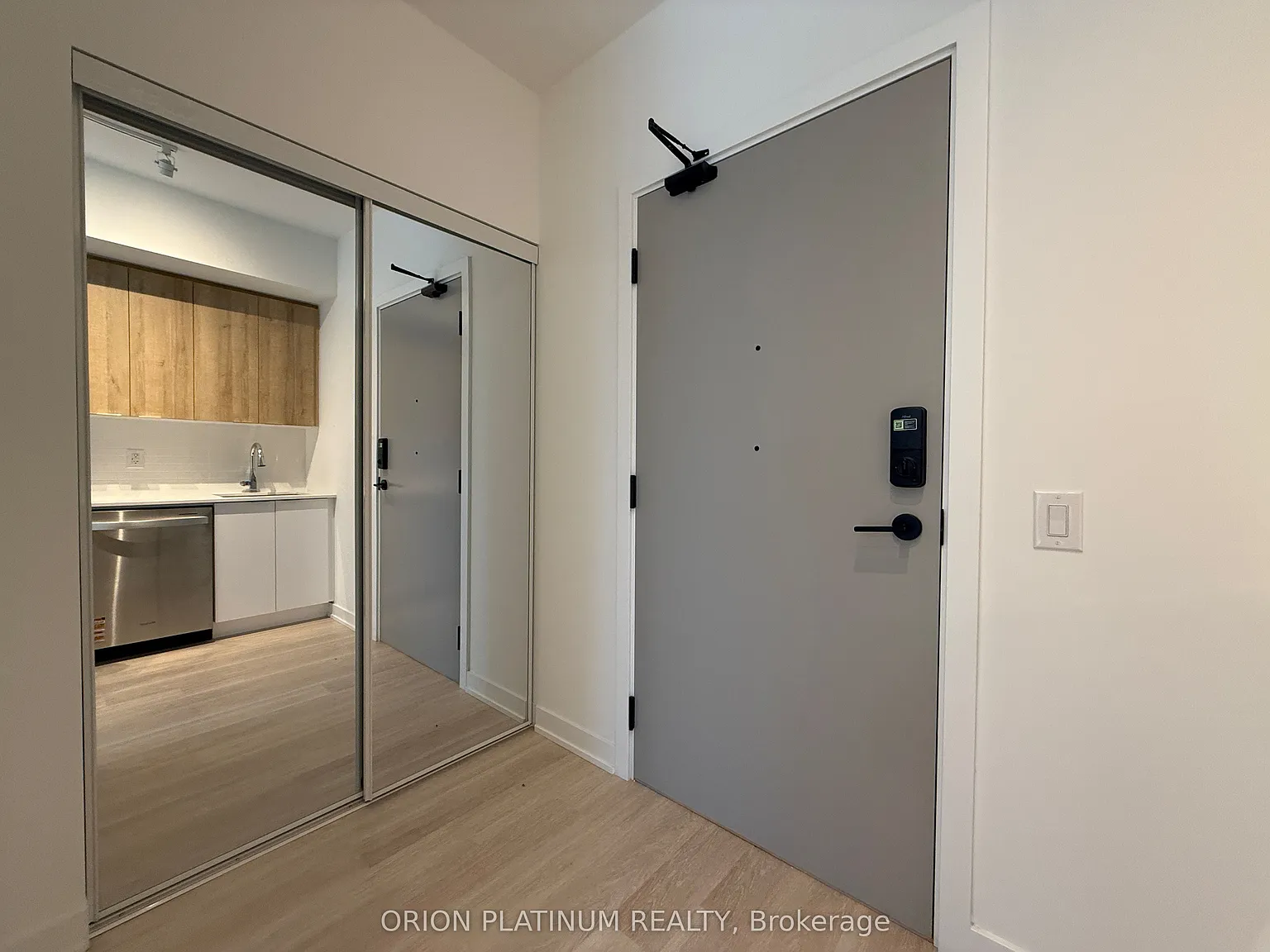 1 bed, $2,100 — Photo 2