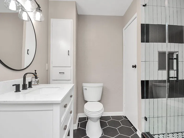 10550 Emnora Ln — Photo 15
