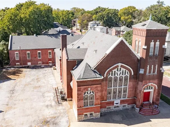 720 Henry St, Alton, IL 62002