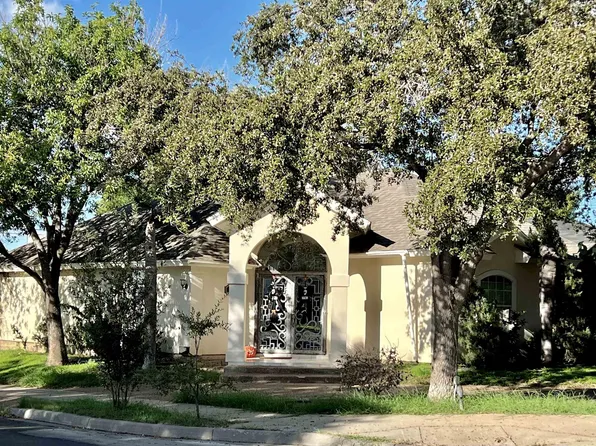 702 Northstar Dr, Laredo, TX 78045