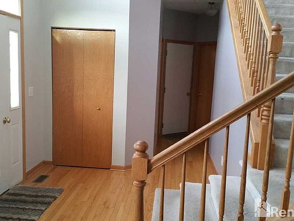3rd image of 3305 Basswood Ln
