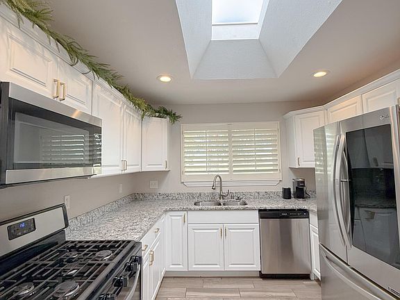 5th image of 8408 Edgemere Blvd