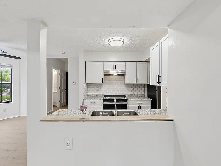 1600 Rock Creek Dr — Photo 13