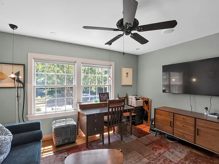 221 Park Ln — Photo 19