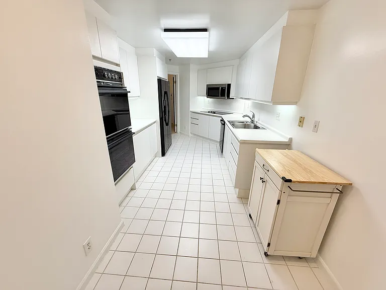 5610 Wisconsin Ave #204 — Photo 9