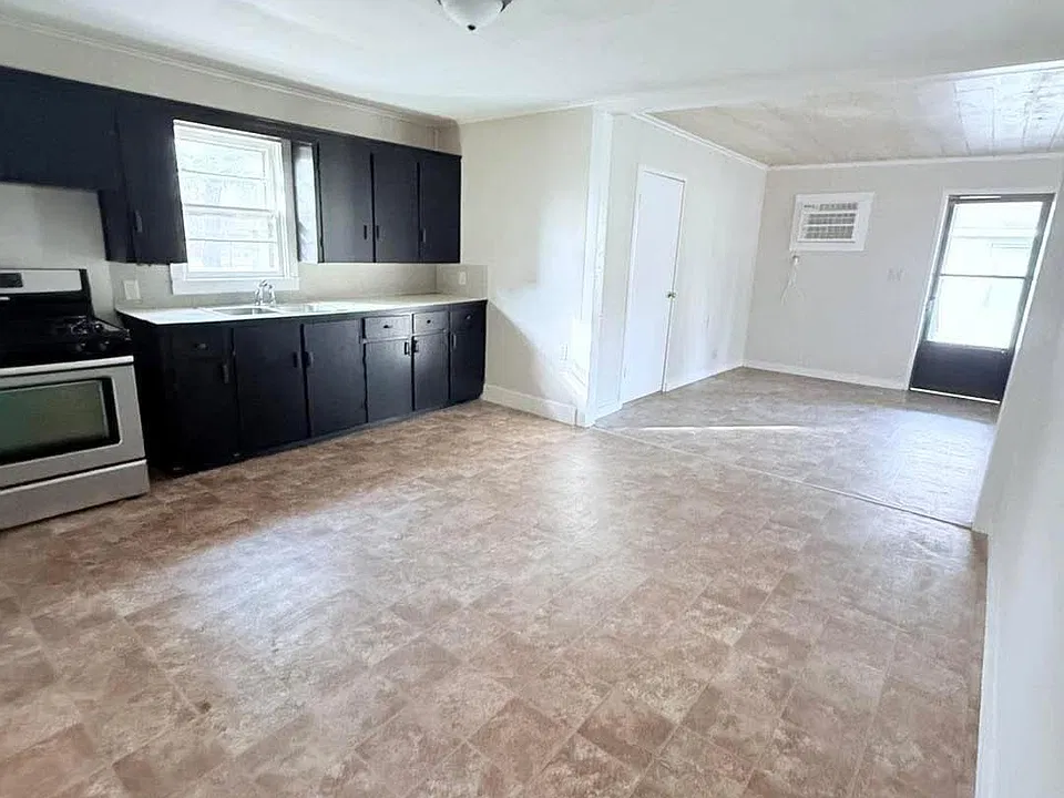 209 N Long Ave