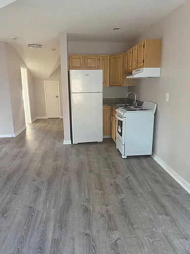 3 Sunderland St #6 Photo 1