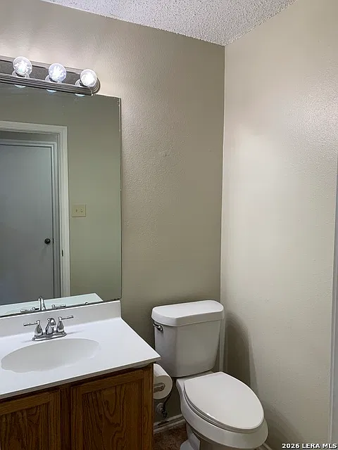 3 bed, 2.5 bath, 1698 sqft, $1,800 — Photo 4