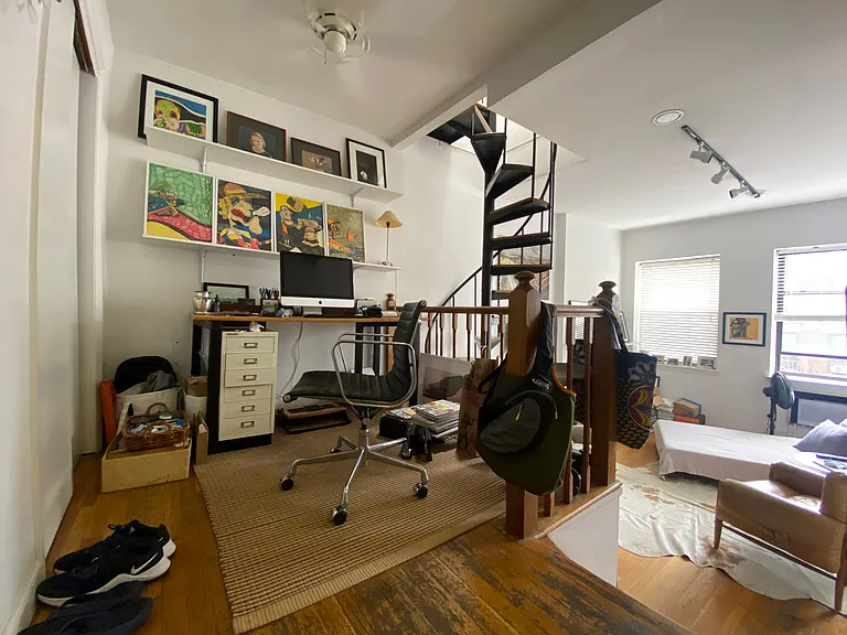 235 E 33rd St #9 — Photo 3
