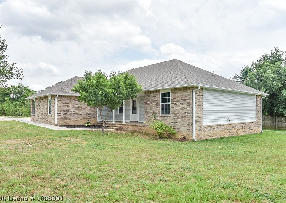 1st image of 102 Leann Blvd