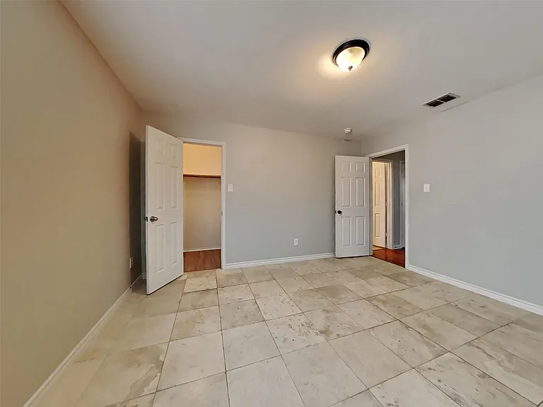 527 Laurel Ln — Photo 23