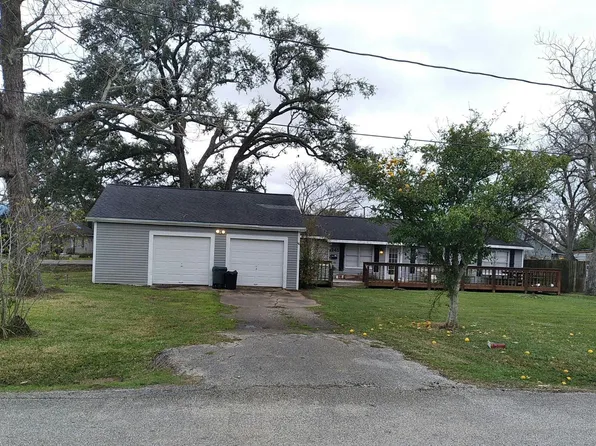 1245 2nd St, Clute, TX 77531