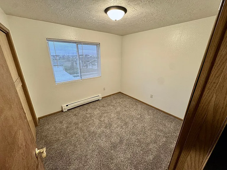 Seneca Place Apartments — Photo 26