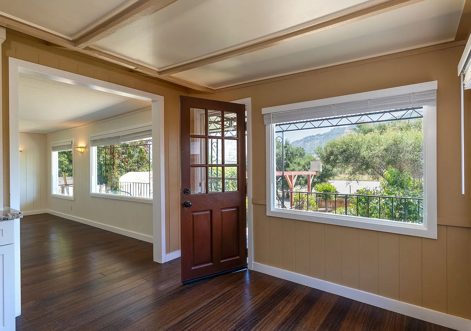 8111 Santa Ana- LT — Photo 2