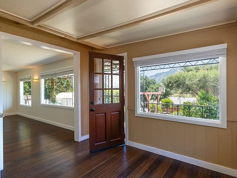 8111 Santa Ana Rd — Photo 2