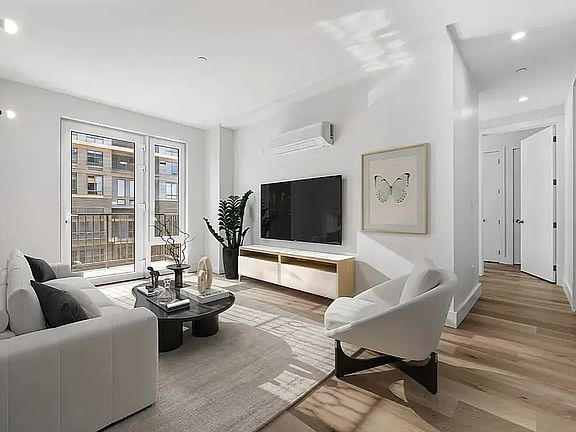 2nd image of 89-25 162nd St #201