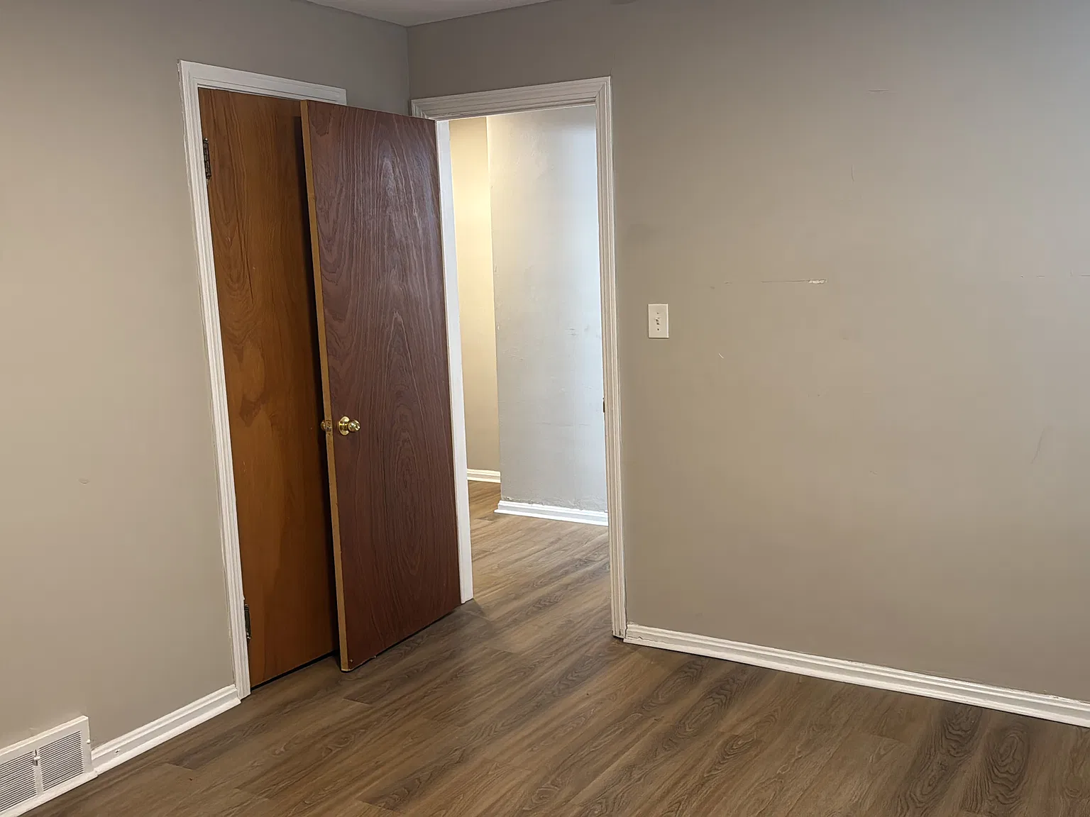 3 bed, 2927 sqft, $2,200 — Photo 4