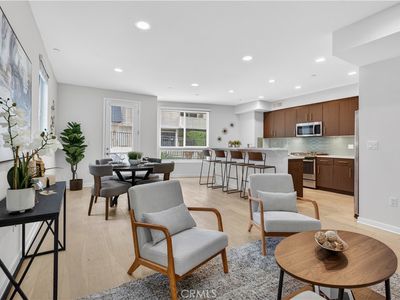 11912 Laurelwood Dr Unit 101, Studio City, CA, 91604