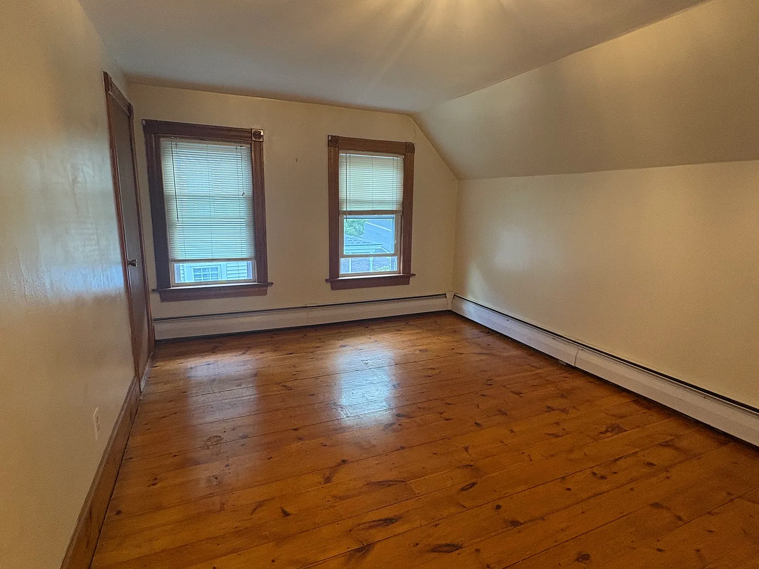 1 bed, 650 sqft, $1,800 — Photo 3