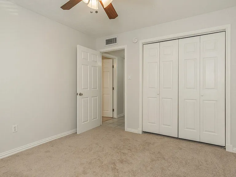 600 19th St #7 — Photo 23